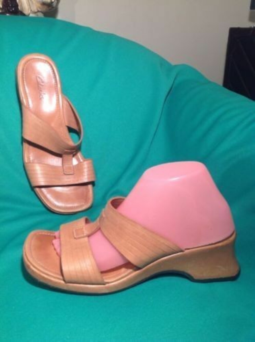 CLARKS 30523 WOMEN'S 9M TAN LEATHER STRAPPY WEDGE SANDALS SHOES MRSP $78